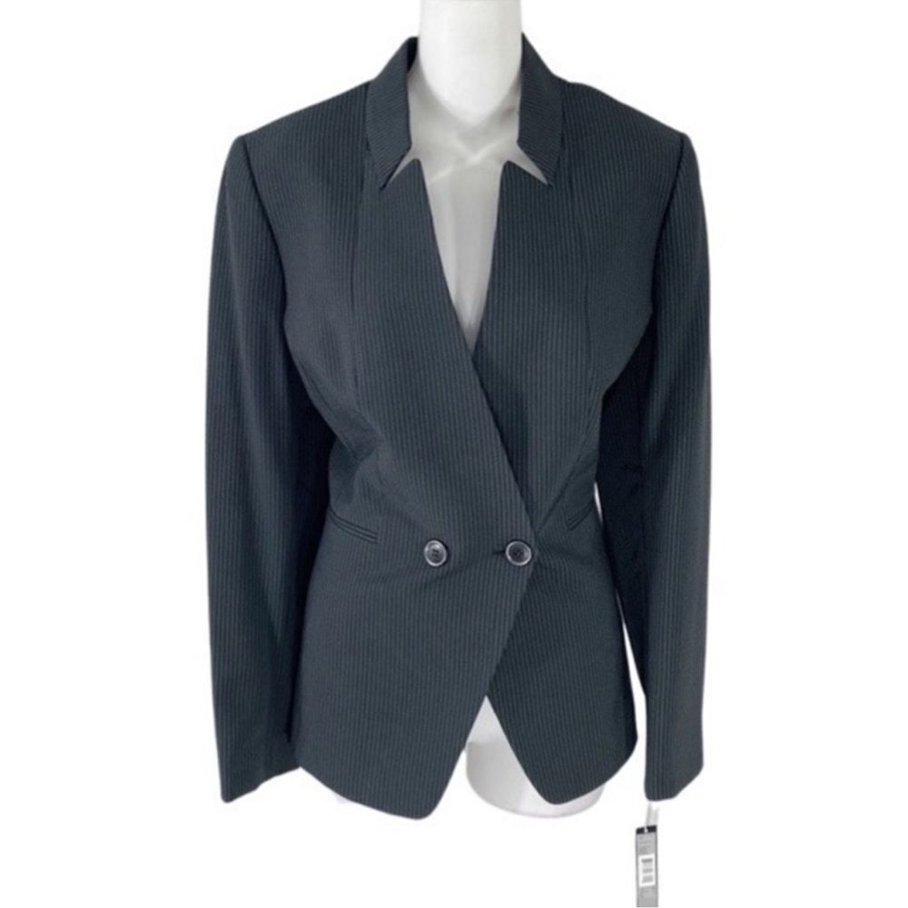 Elegant Black Women's Blazer